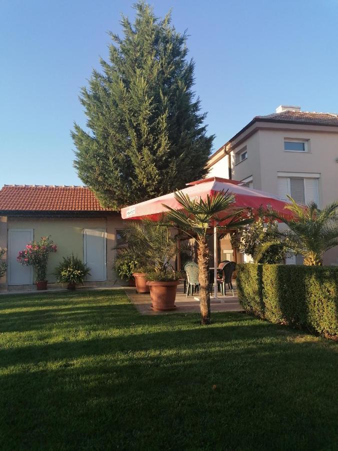 Villa Ros Guest House Svilengrad Buitenkant foto