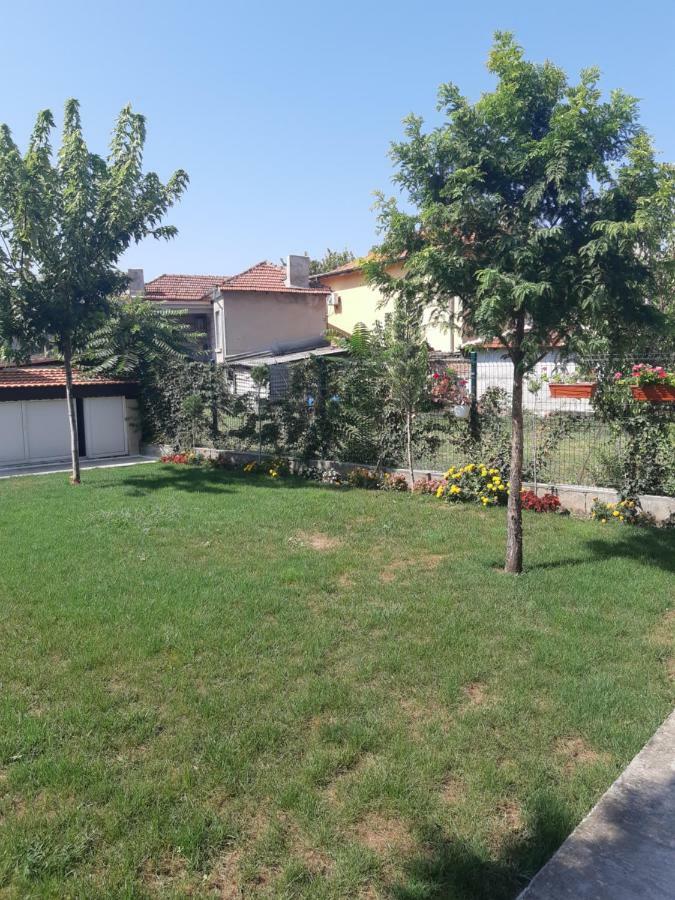 Villa Ros Guest House Svilengrad Buitenkant foto